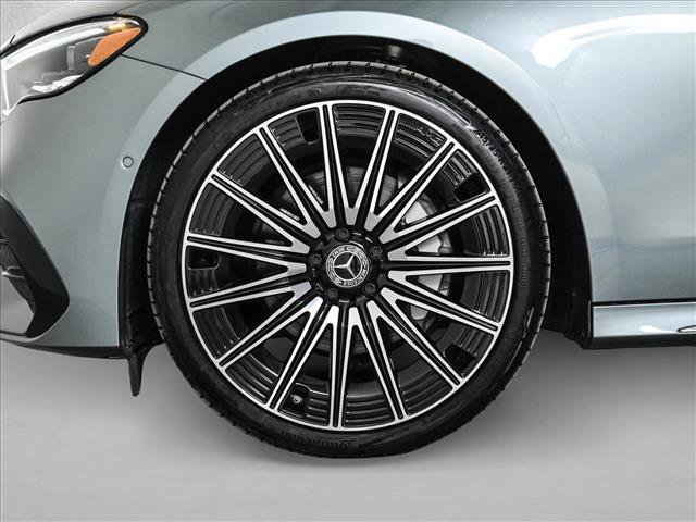 Used 2024 Mercedes-Benz E 350 4MATIC Sedan image 26