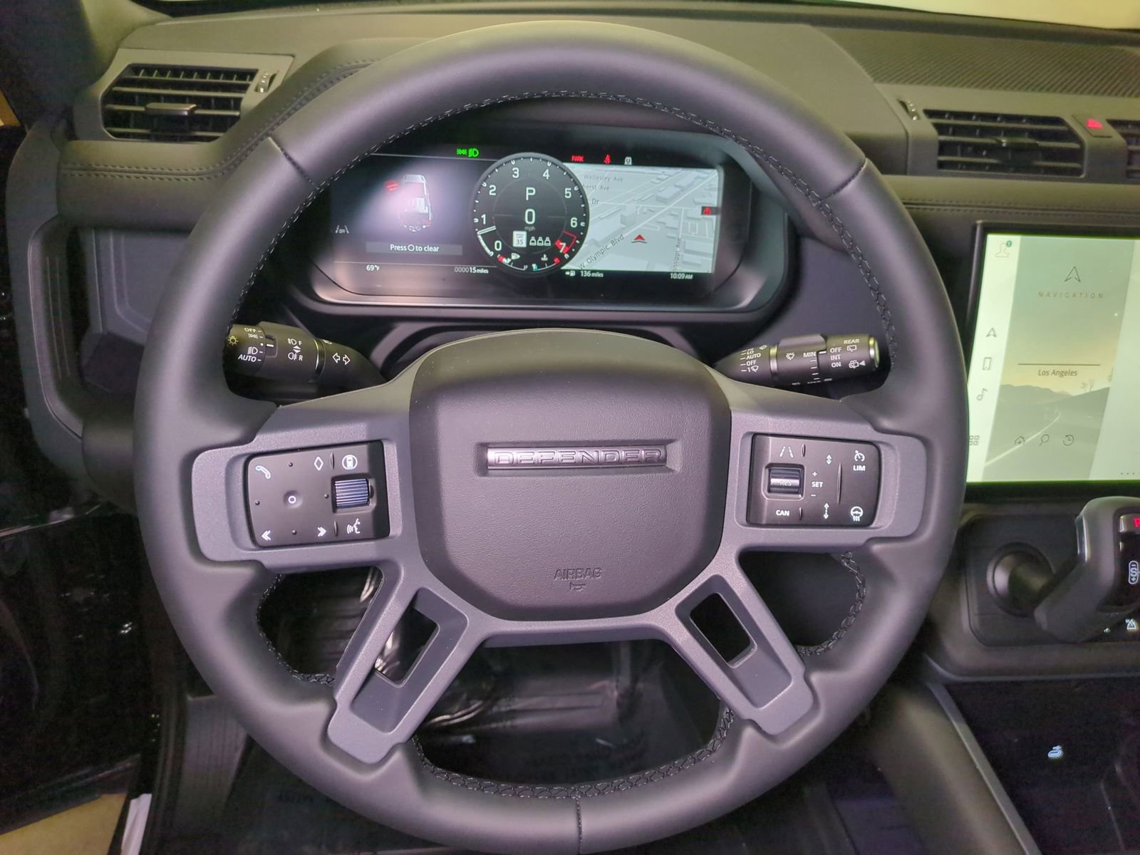 New 2026 Land Rover Defender 110 X-Dynamic SE image 17