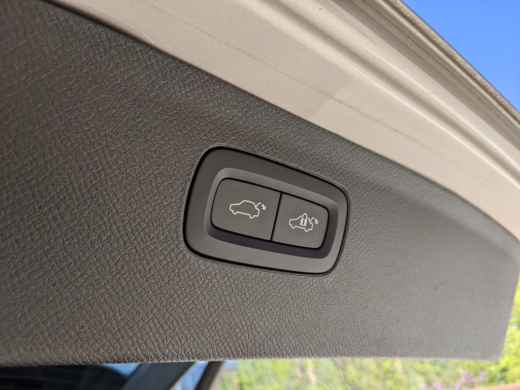 Used 2023 Volvo XC90 B6 Ultimate w/ Protection Package Premier AWD/4WD image 29