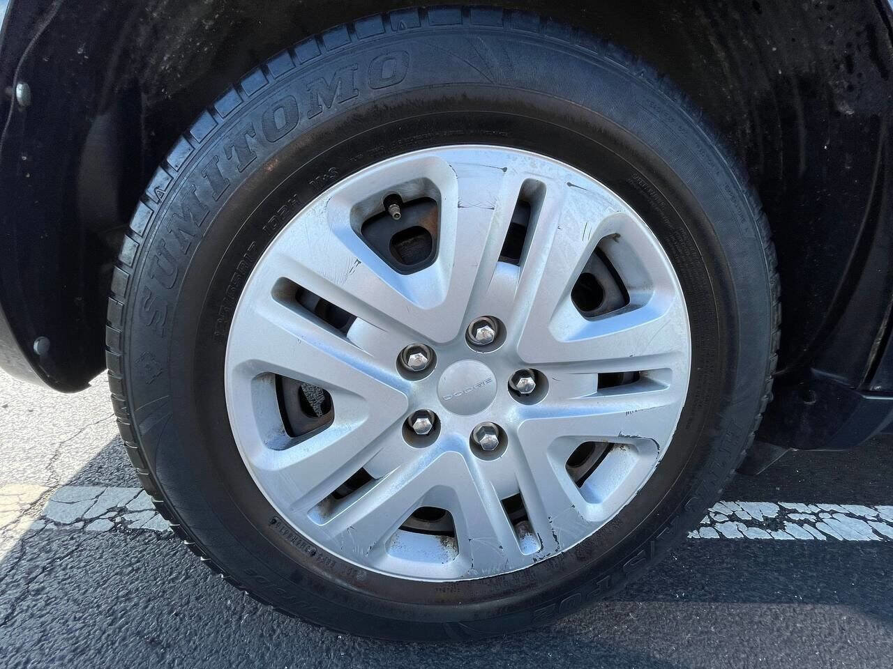 Used 2014 Dodge Journey American Value Package w/ Flexible Seating Group image 28