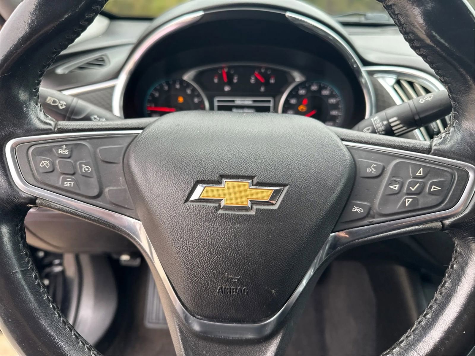 Used 2018 Chevrolet Malibu LT FWD image 18