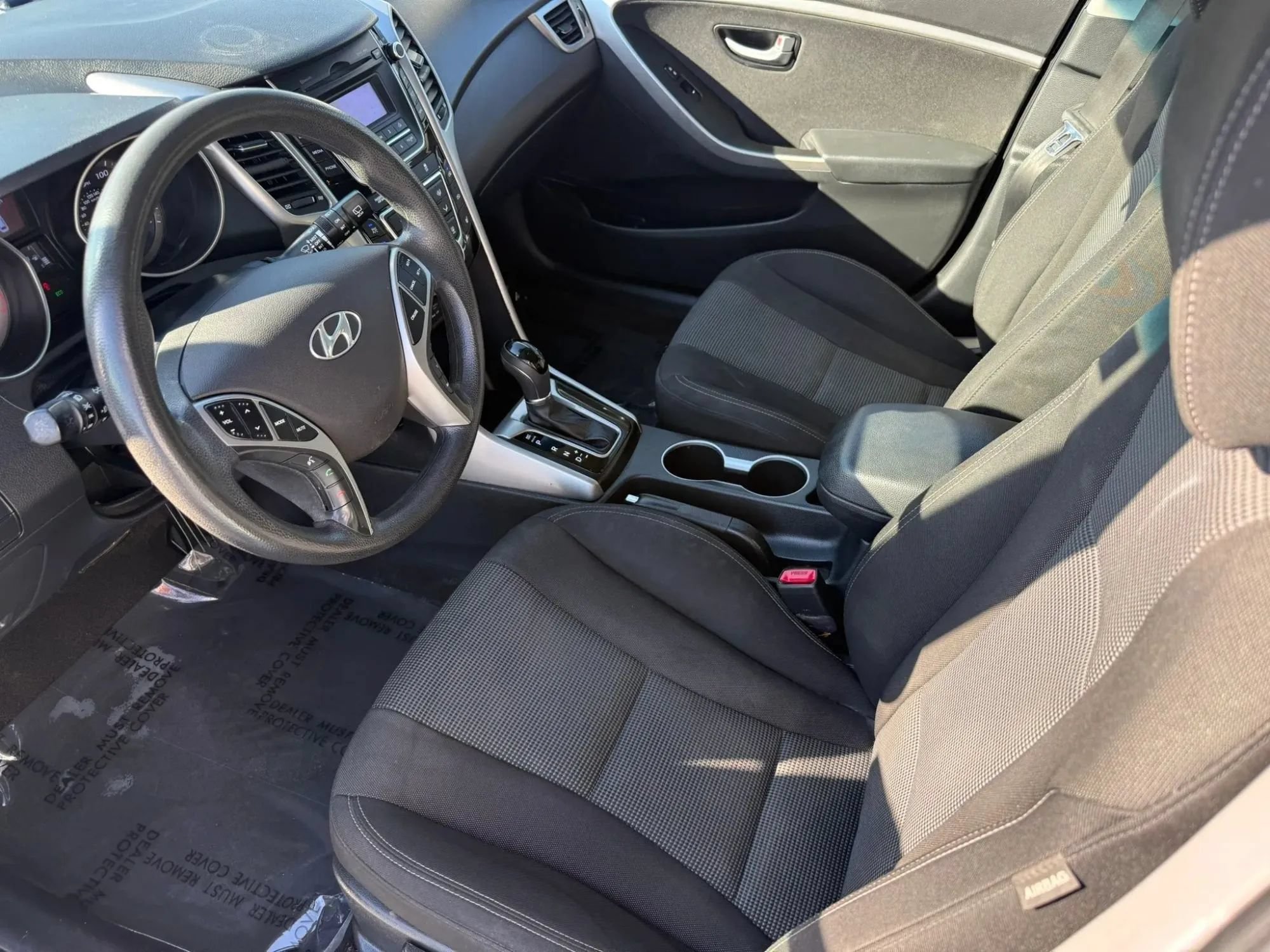 Used 2015 Hyundai Elantra GT FWD image 11