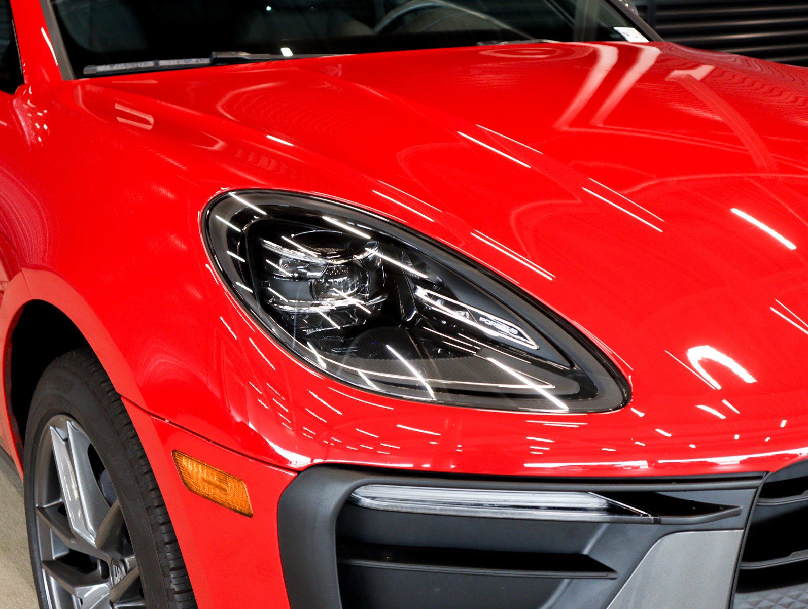 Certified 2024 Porsche Macan Turbo w/ Premium Plus Package image 25