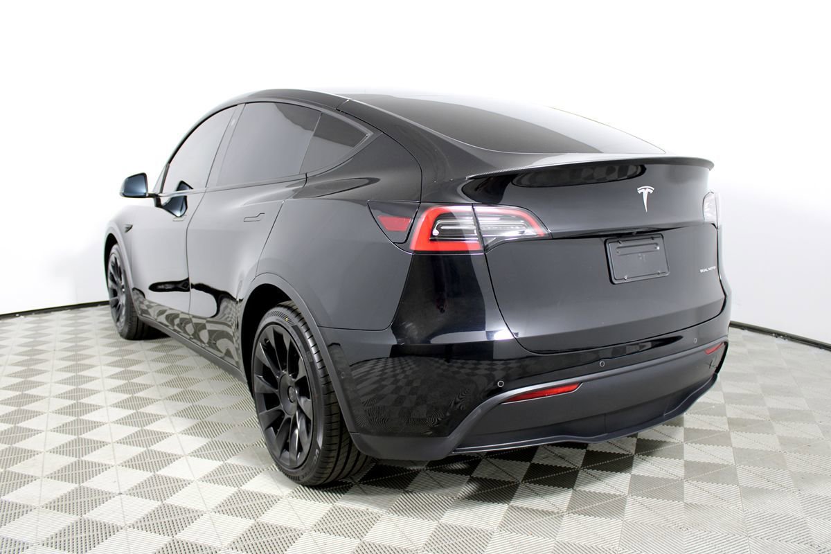 Used 2021 Tesla Model Y Long Range AWD/4WD image 34