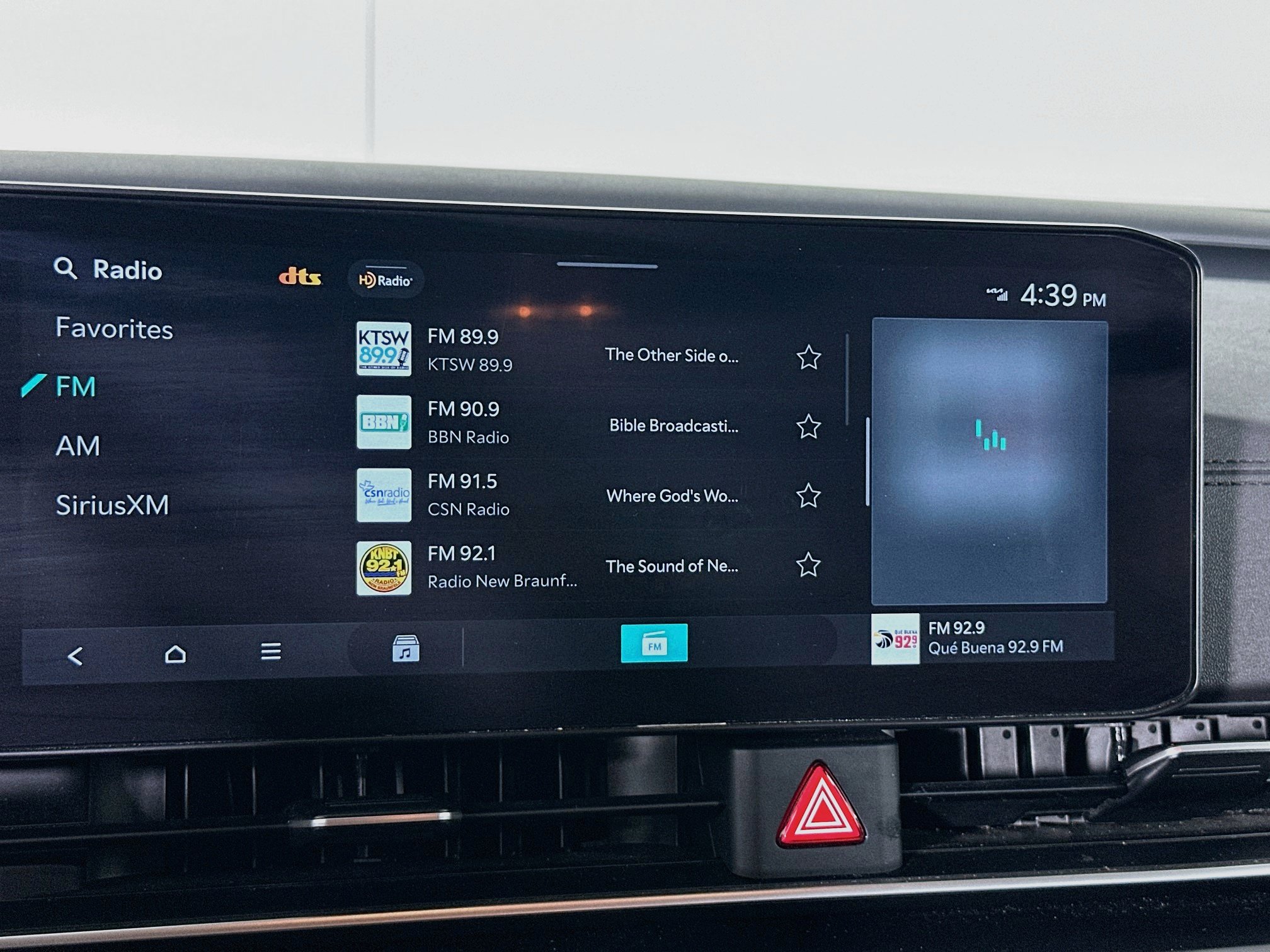 Used 2025 Kia Carnival FWD image 21