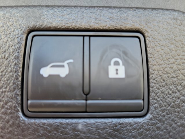 Certified 2022 Nissan Armada SL w/ Captain's Chairs Package image 13