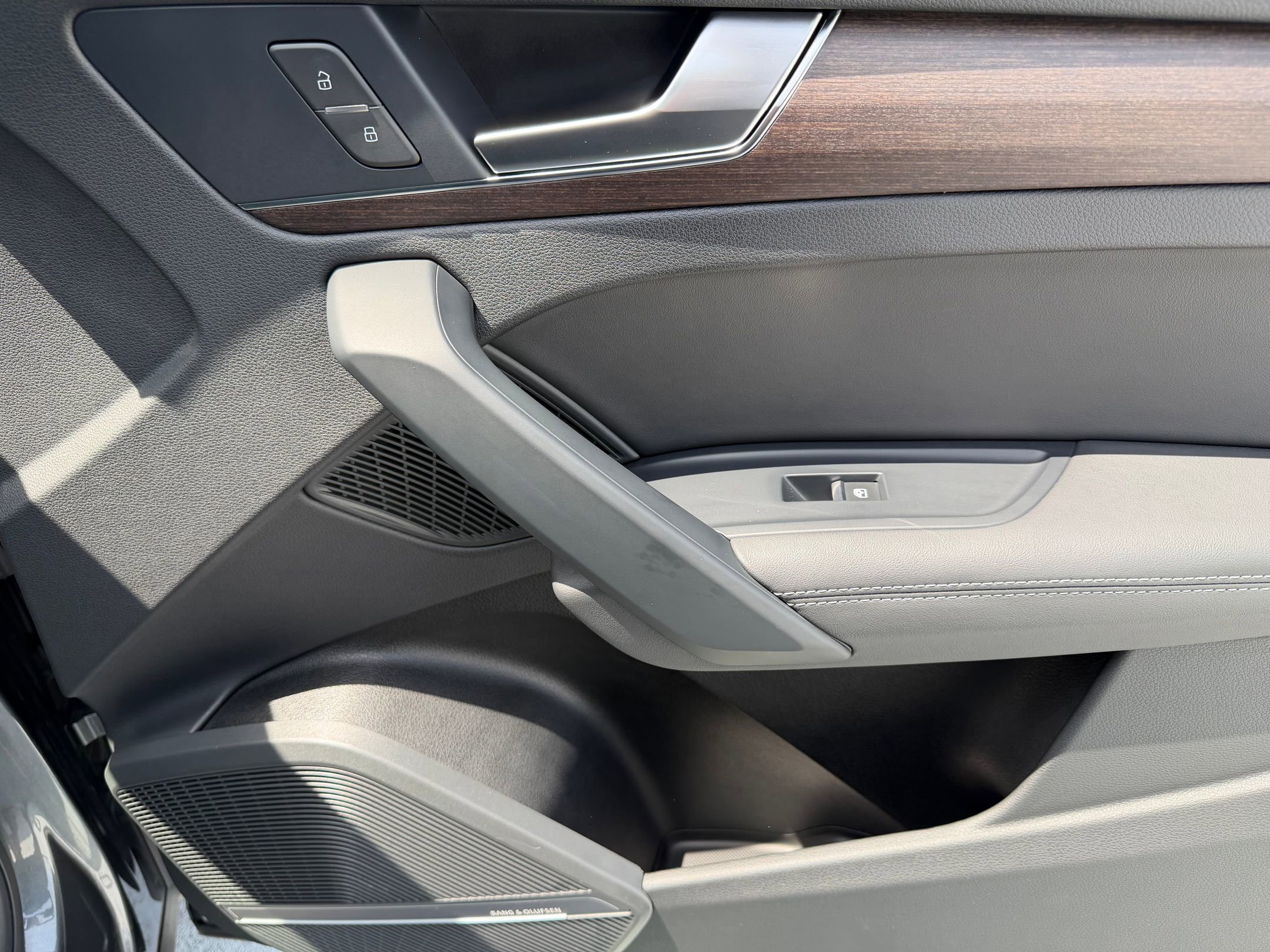 Used 2023 Audi Q5 2.0T Prestige w/ Prestige Package image 17