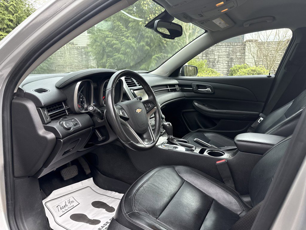 Used 2016 Chevrolet Malibu LTZ FWD image 13