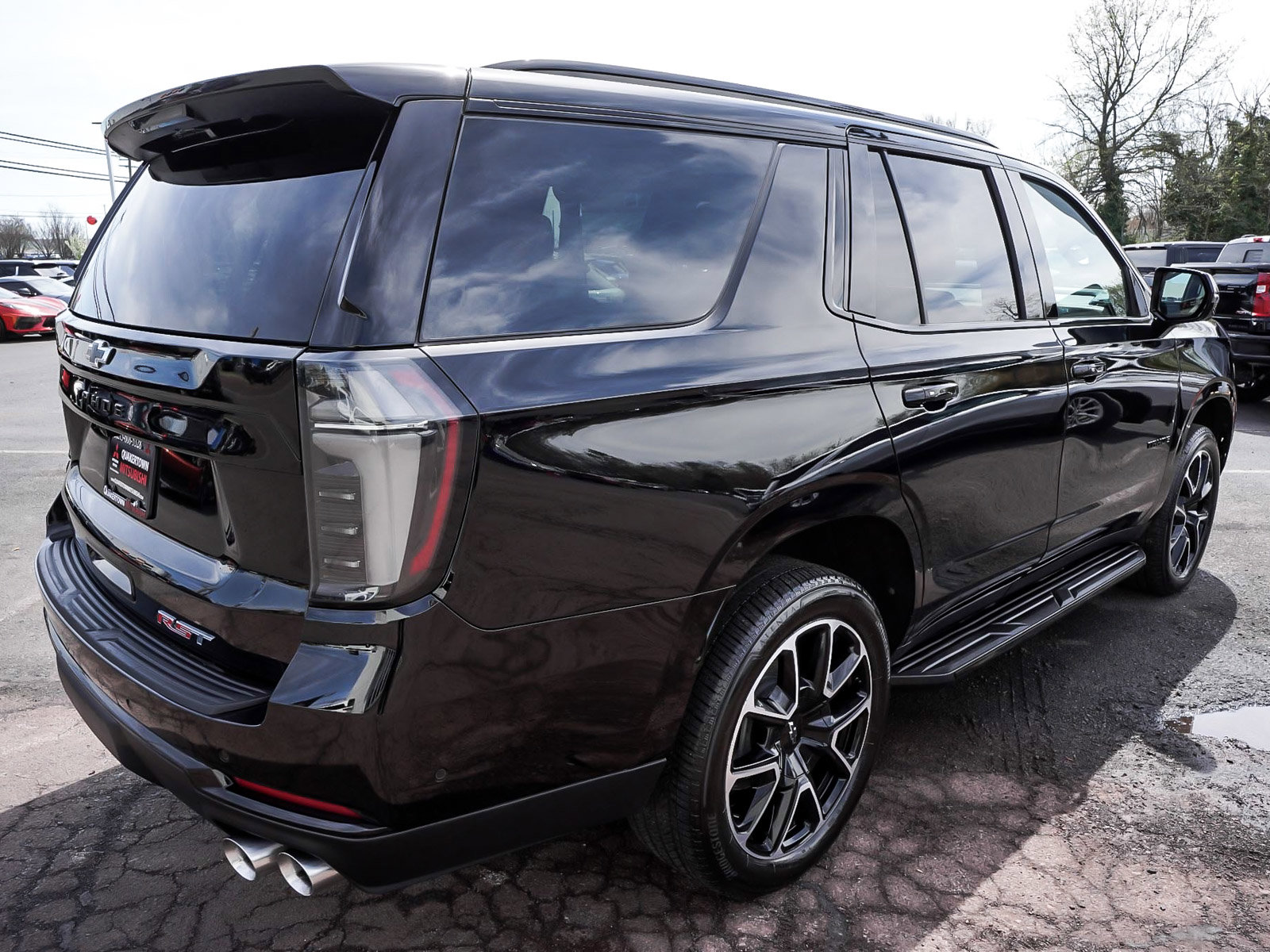 Used 2025 Chevrolet Tahoe RST w/ Comfort Package image 6