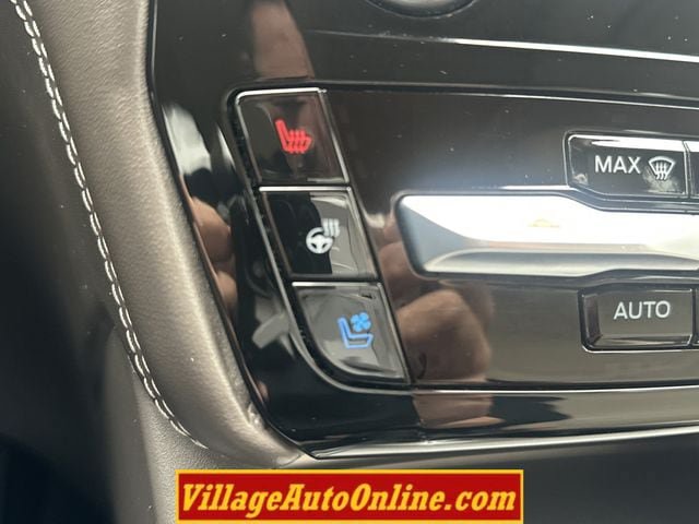Used 2021 Ford Explorer Platinum w/ Equipment Group 601A AWD/4WD image 23