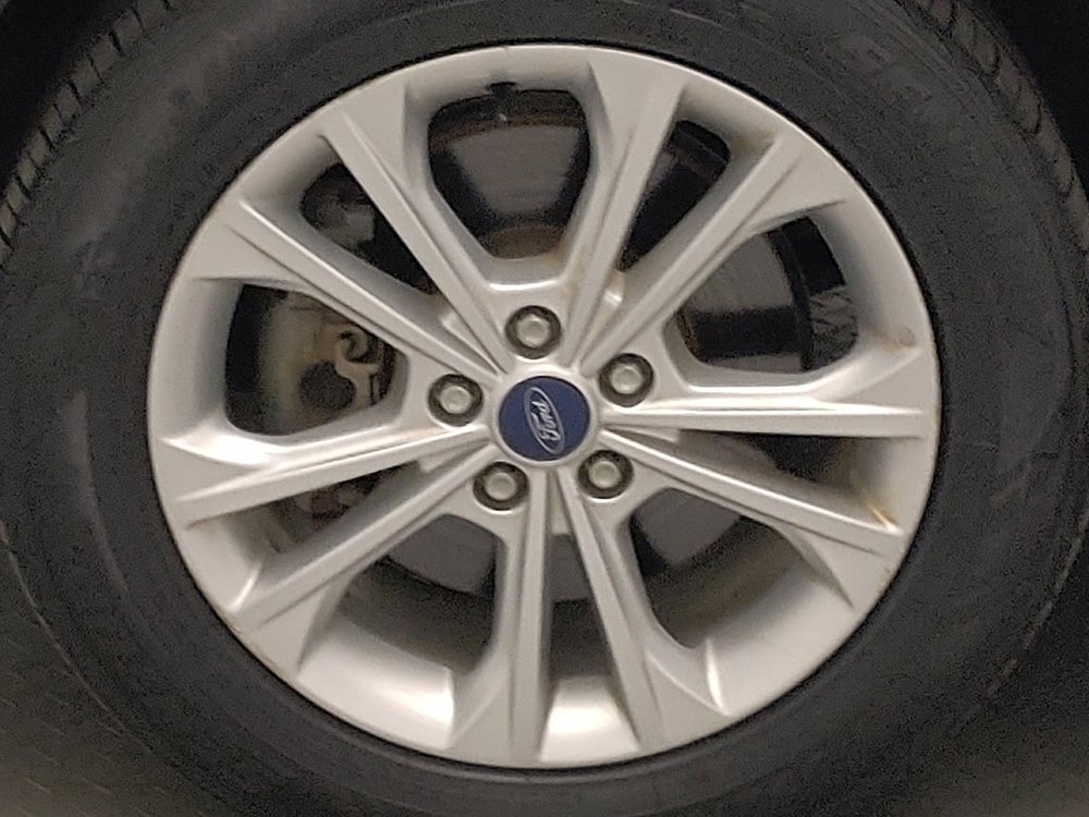 Used 2017 Ford Escape SE FWD image 31