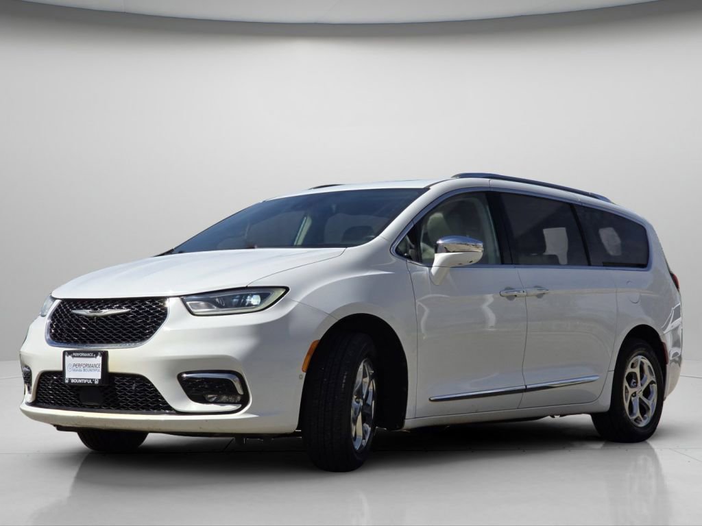 Used 2021 Chrysler Pacifica Limited w/ Premium & Safety Sphere Group AWD/4WD image 17