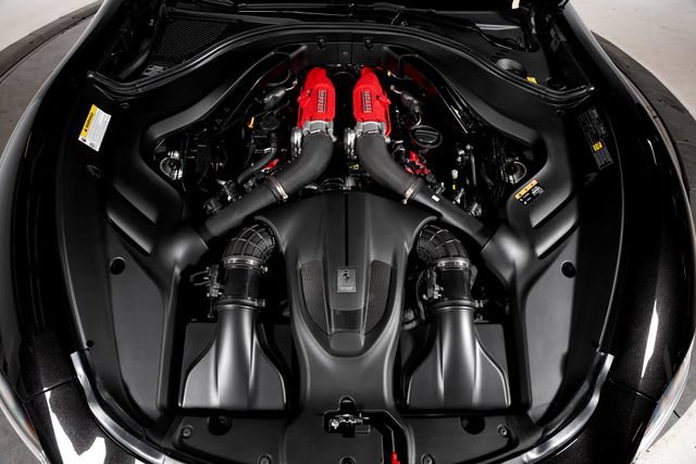 Used 2024 Ferrari Roma RWD image 15