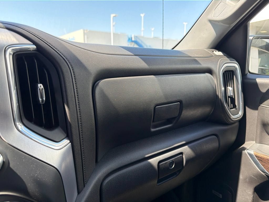 Used 2021 GMC Sierra 1500 Elevation w/ Preferred Package RWD image 17
