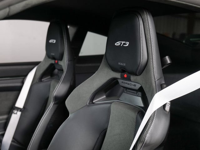 Certified 2025 Porsche 911 GT3 RWD image 12