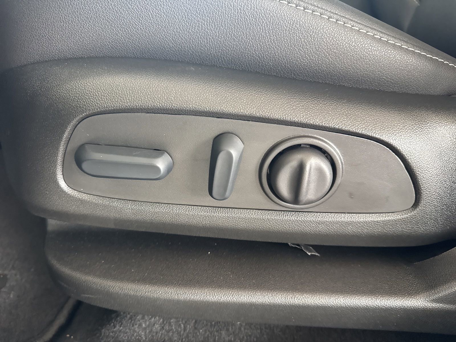 New 2026 Chevrolet Blazer LT image 19