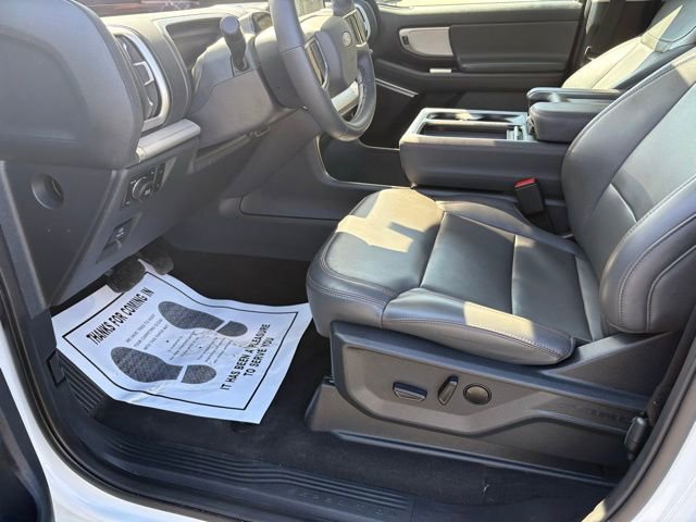 Used 2025 Ford Expedition Active image 16