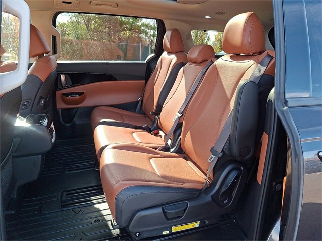 Used 2024 Kia Carnival SX Prestige image 10