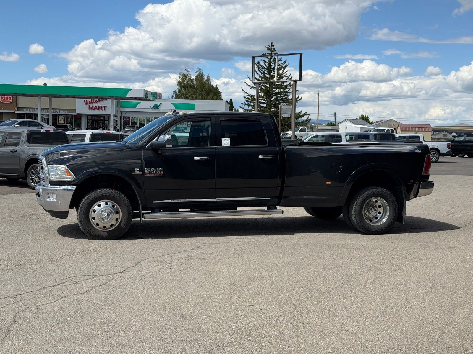 Used 2016 RAM 3500 Laramie Longhorn AWD/4WD image 11