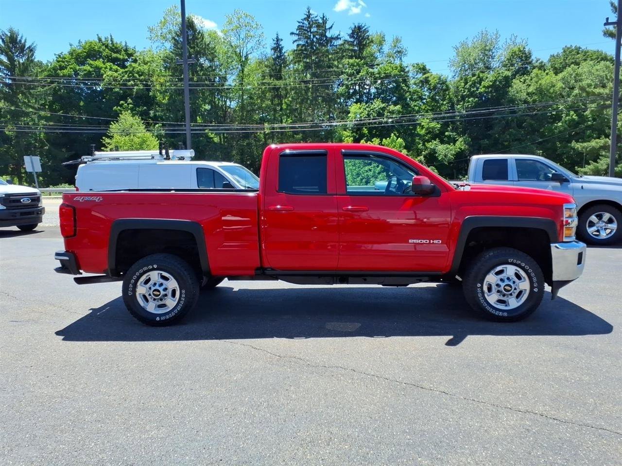 Used 2017 Chevrolet Silverado 2500 LT AWD/4WD image 6