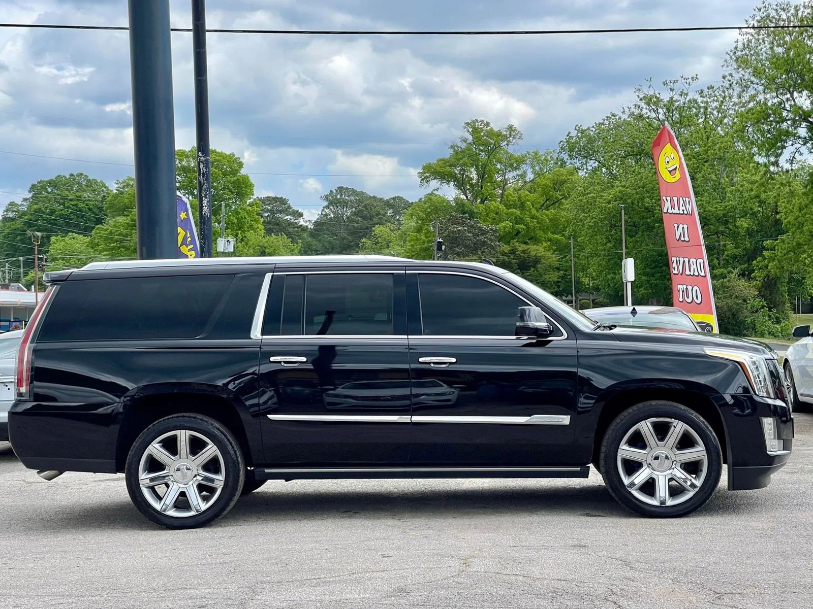 Used 2016 Cadillac Escalade ESV Premium AWD/4WD image 3