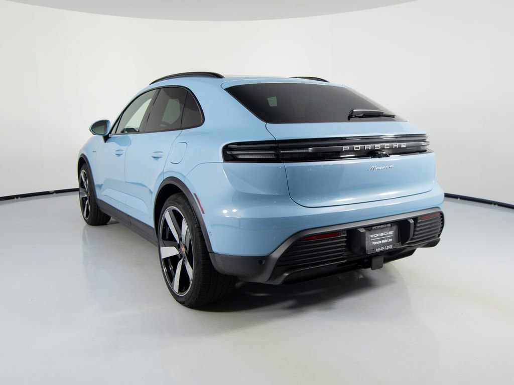 New 2026 Porsche Macan 4 Electric image 8