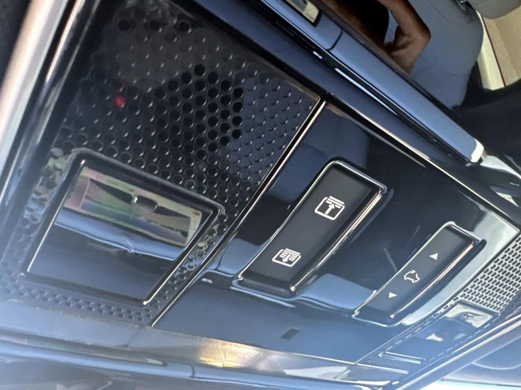 New 2025 Land Rover Range Rover Sport Dynamic SE image 25