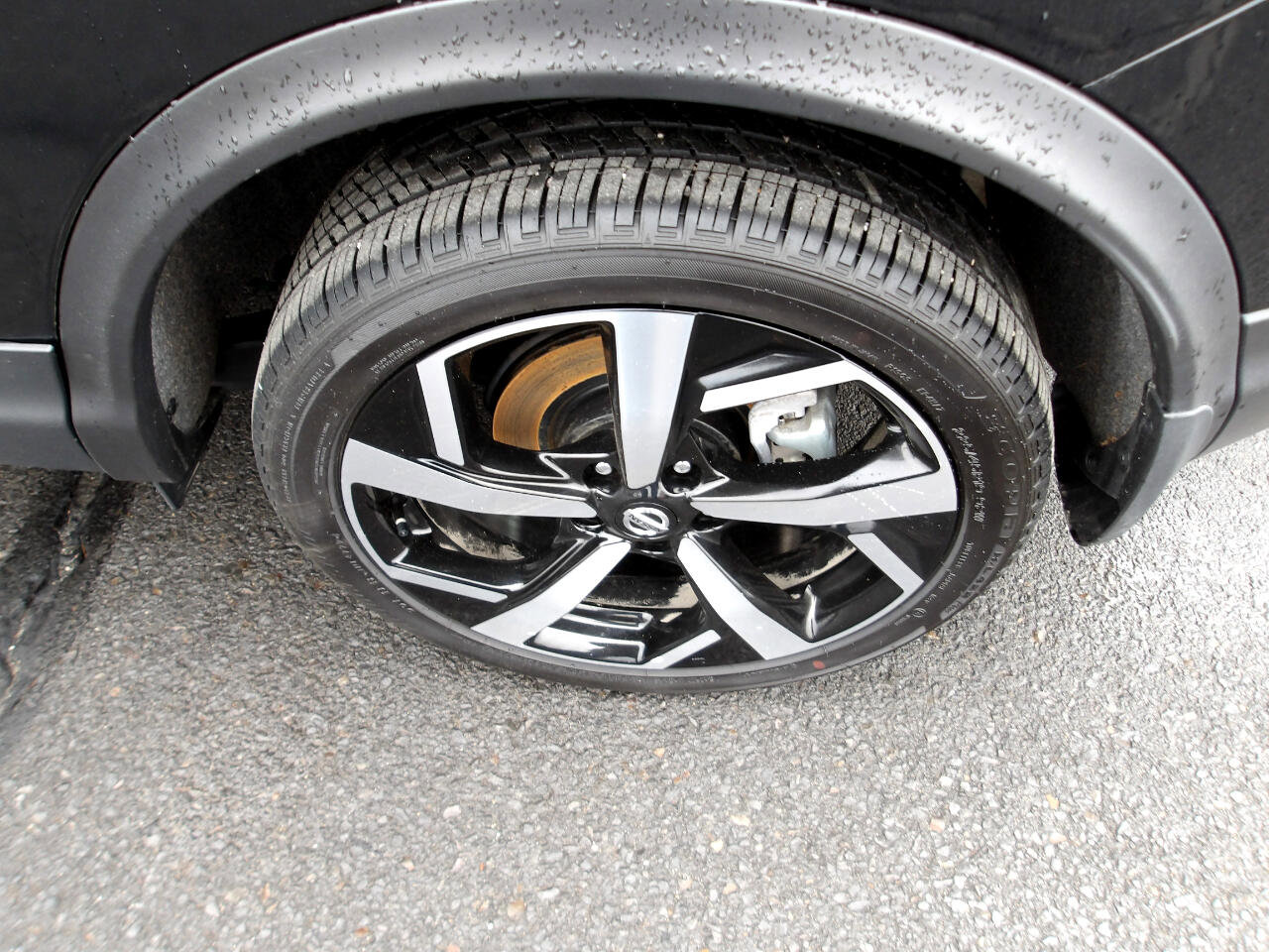 Used 2022 Nissan Rogue Sport SL w/ Premium Package image 26