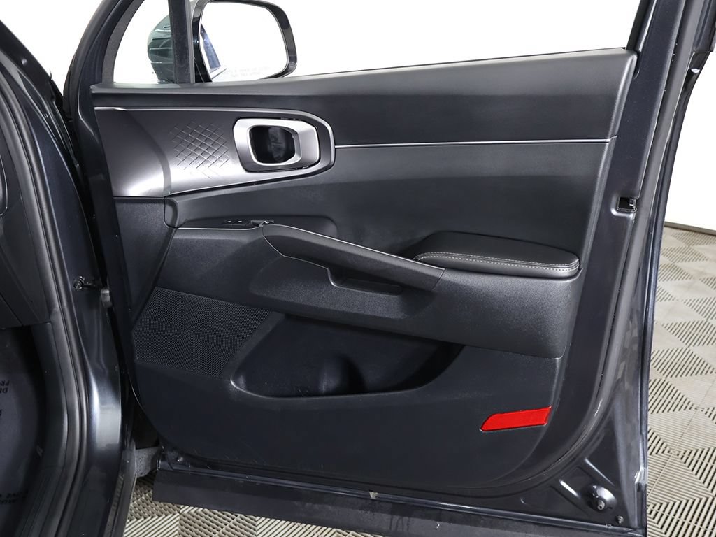 Certified 2024 Kia Sorento LX FWD image 22
