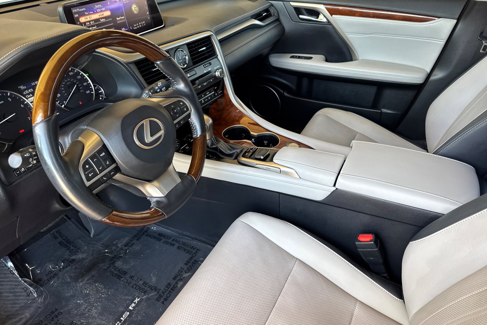Used 2019 Lexus RX 350L FWD image 11