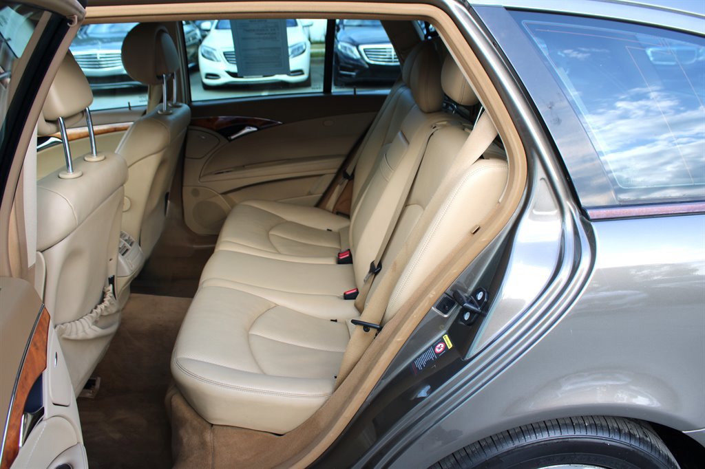 Used 2008 Mercedes-Benz E 350 4MATIC Wagon image 17