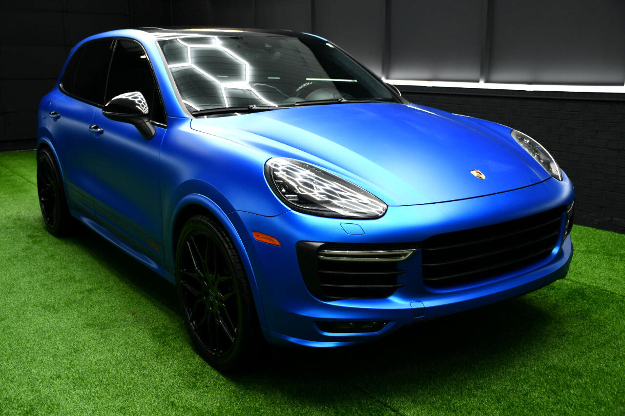 Used 2017 Porsche Cayenne GTS image 7