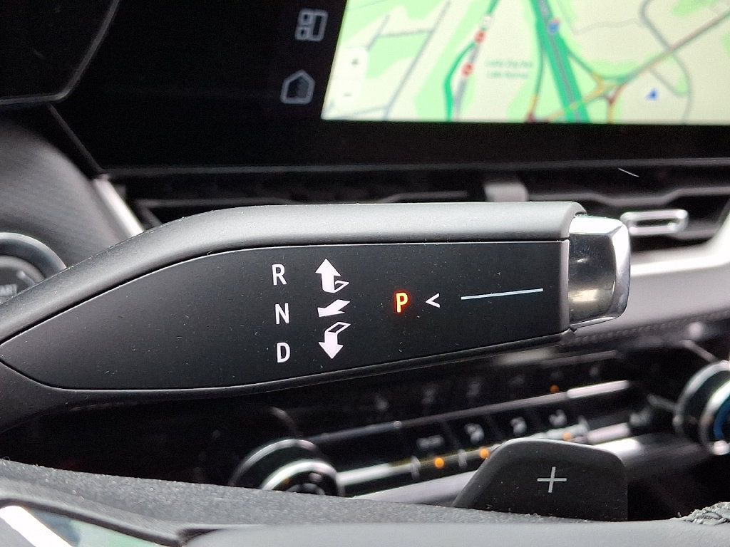 Used 2025 Chevrolet Equinox LT AWD/4WD image 14