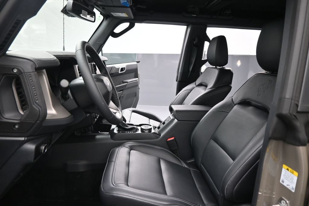 New 2026 Ford Bronco Outer Banks w/ Sasquatch Package AWD/4WD image 9