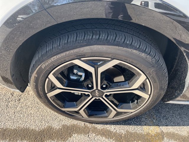 Used 2025 Kia Niro EX Touring image 12