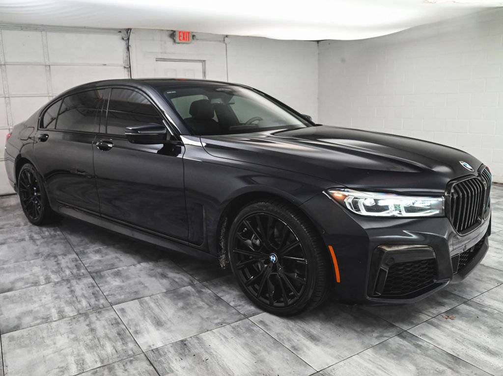 Used 2022 BMW 750i xDrive w/ M Sport Package AWD/4WD image 3