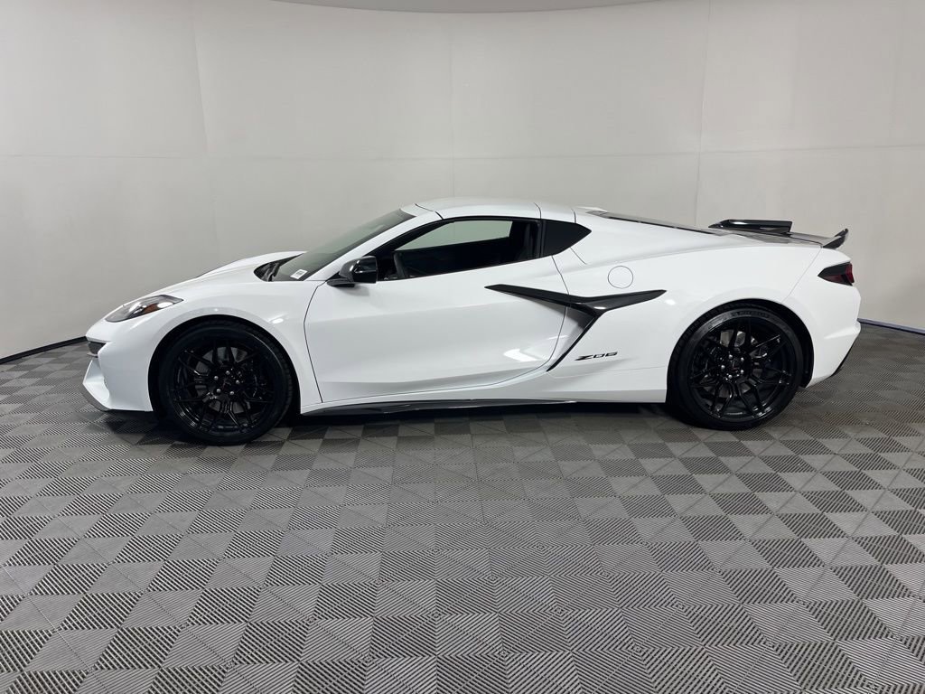 New 2026 Chevrolet Corvette Z06 RWD image 2