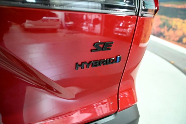 Used 2024 Toyota Corolla Cross AWD Hybrid w/ Moonroof Package image 17