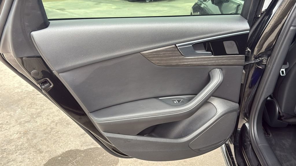 Used 2022 Audi A4 2.0T Premium Plus w/ Premium Plus Package image 17