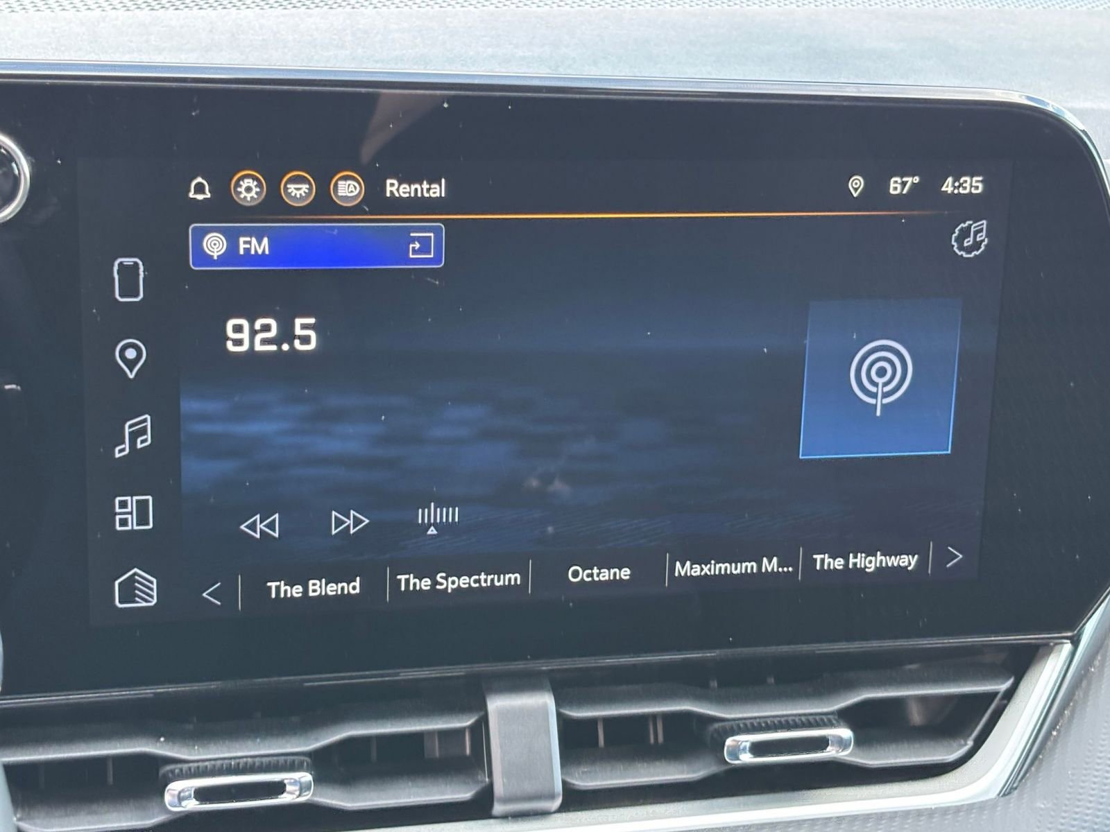 Used 2025 Chevrolet Equinox LT AWD/4WD image 21