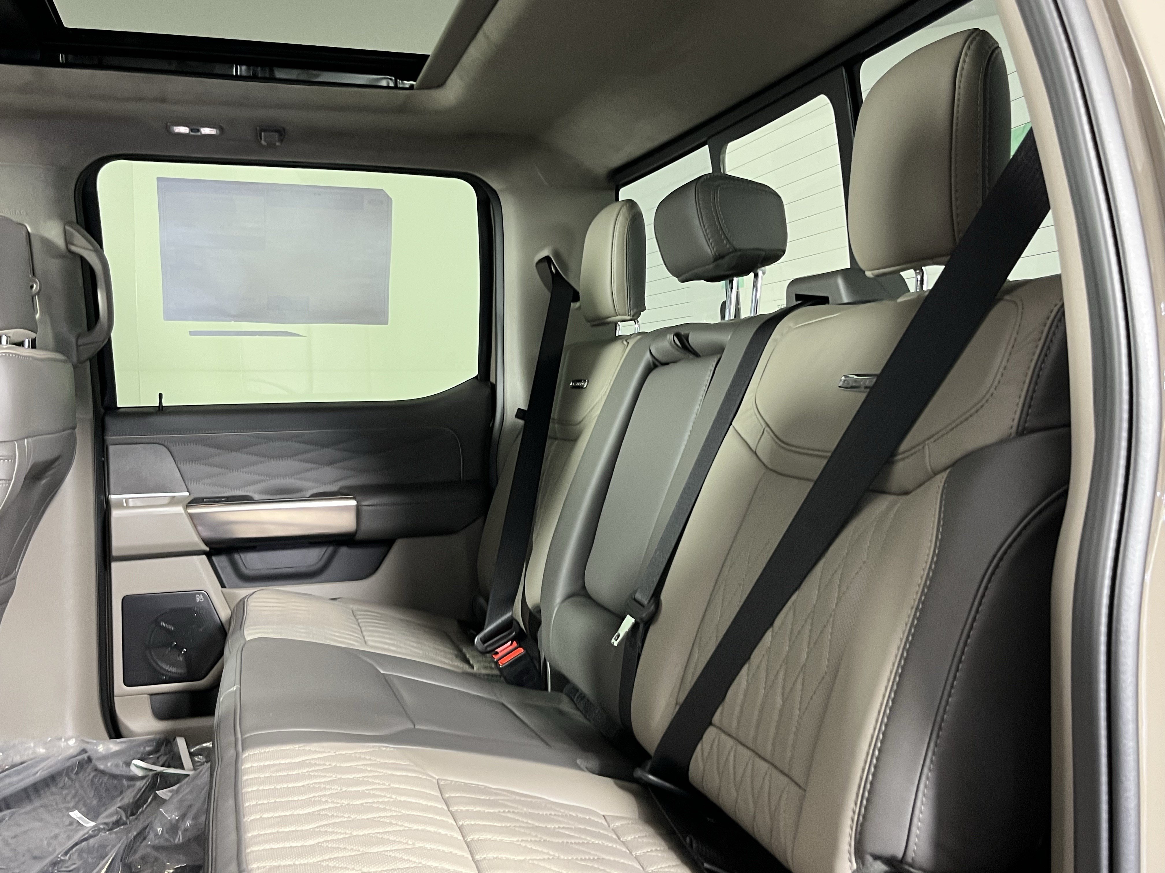 New 2026 Ford F350 Platinum w/ Platinum Plus Package AWD/4WD image 14