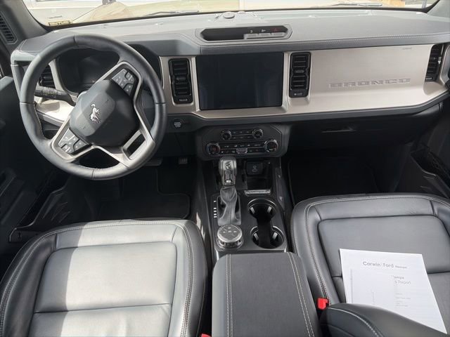 Used 2025 Ford Bronco Outer Banks image 13