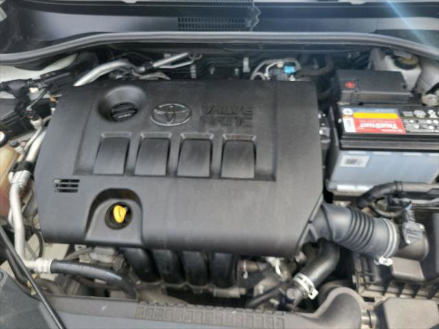 Certified 2018 Toyota C-HR XLE FWD image 31