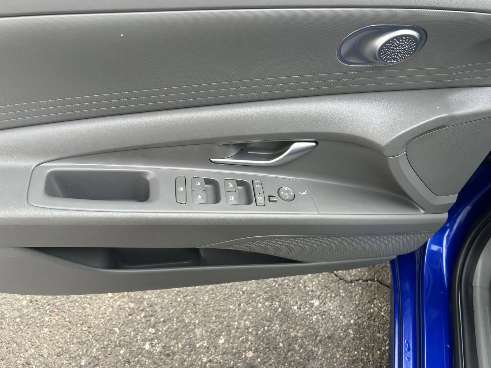 Used 2023 Hyundai Elantra SEL image 14