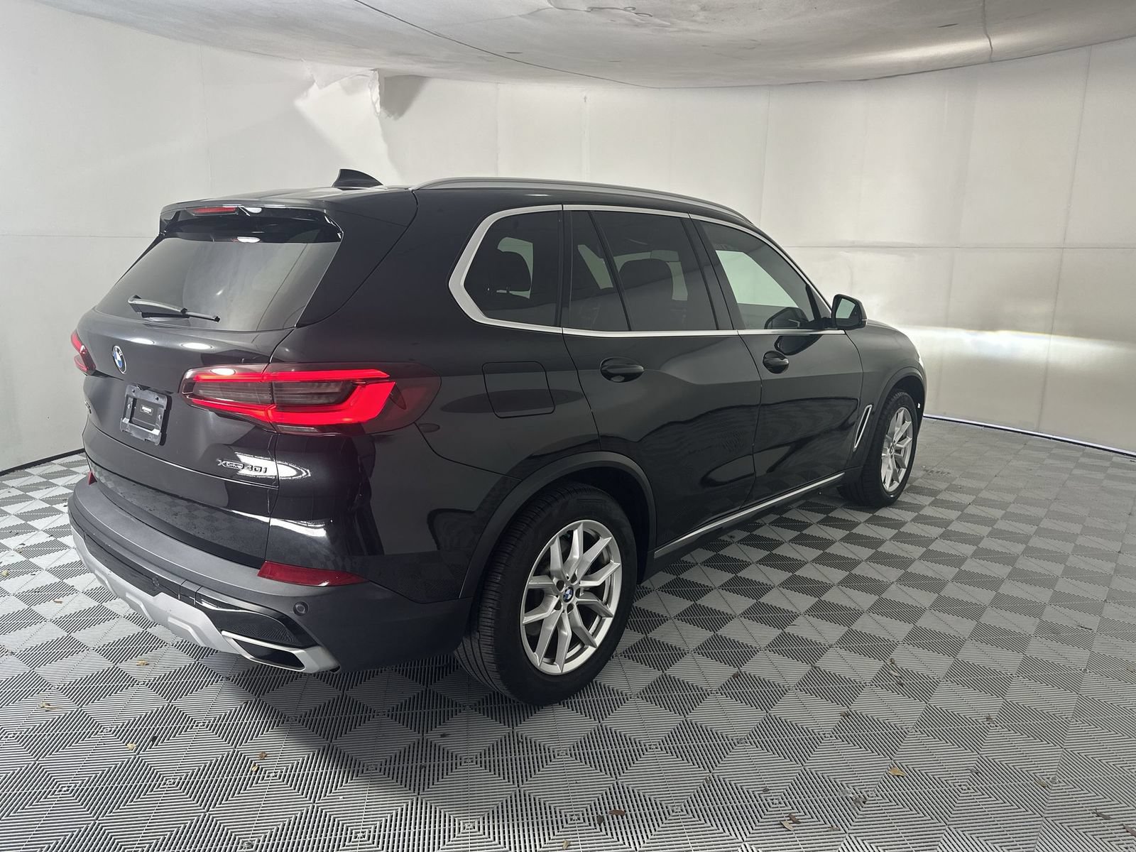 Used 2022 BMW X5 xDrive40i w/ Premium Package AWD/4WD image 8