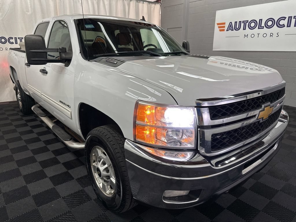 Used 2014 Chevrolet Silverado 2500 LT AWD/4WD image 2