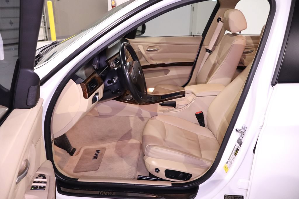 Used 2009 BMW 328i Sedan RWD image 26