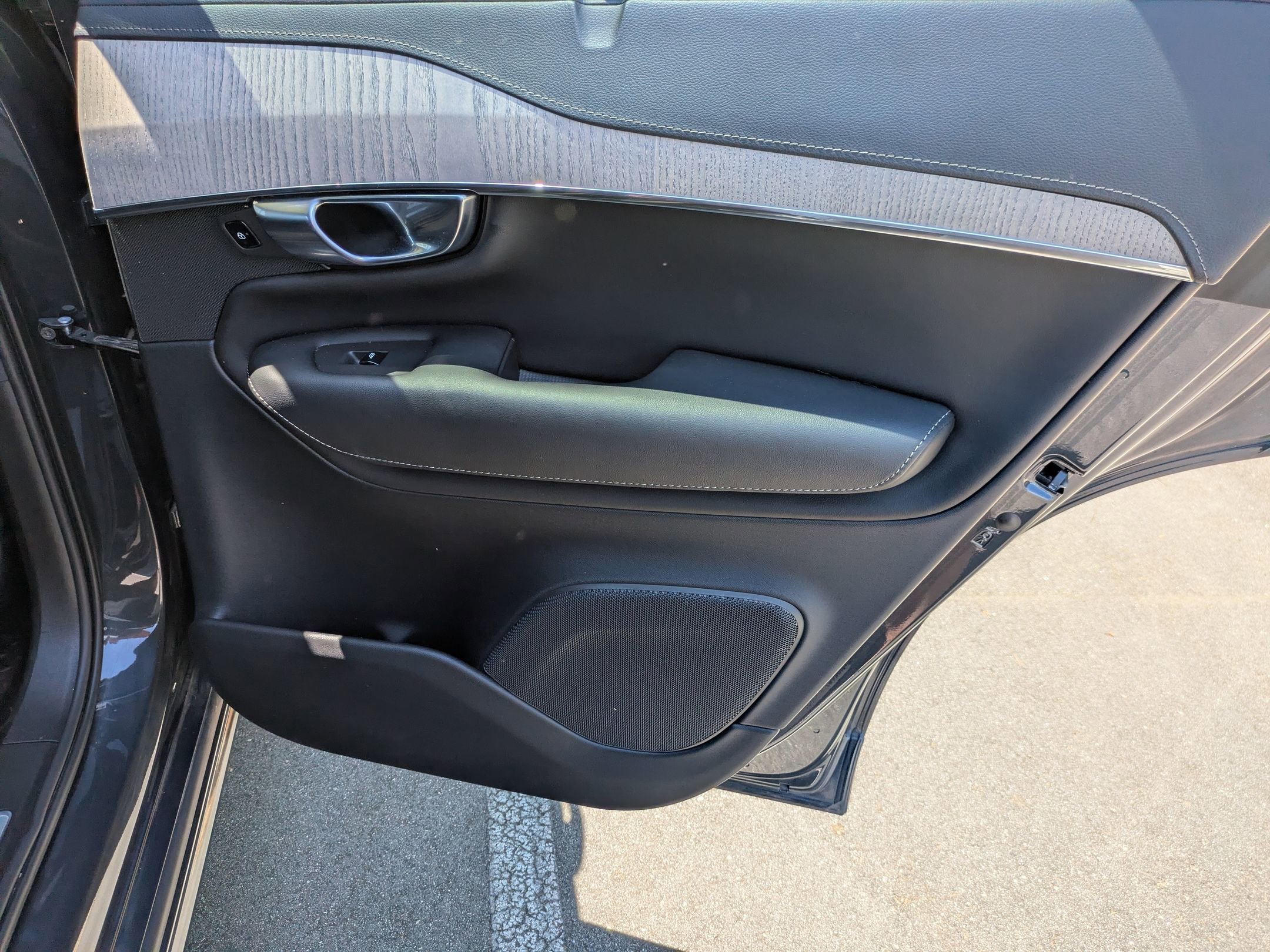 Used 2022 Volvo XC90 T6 Inscription w/ Advanced Package AWD/4WD image 34