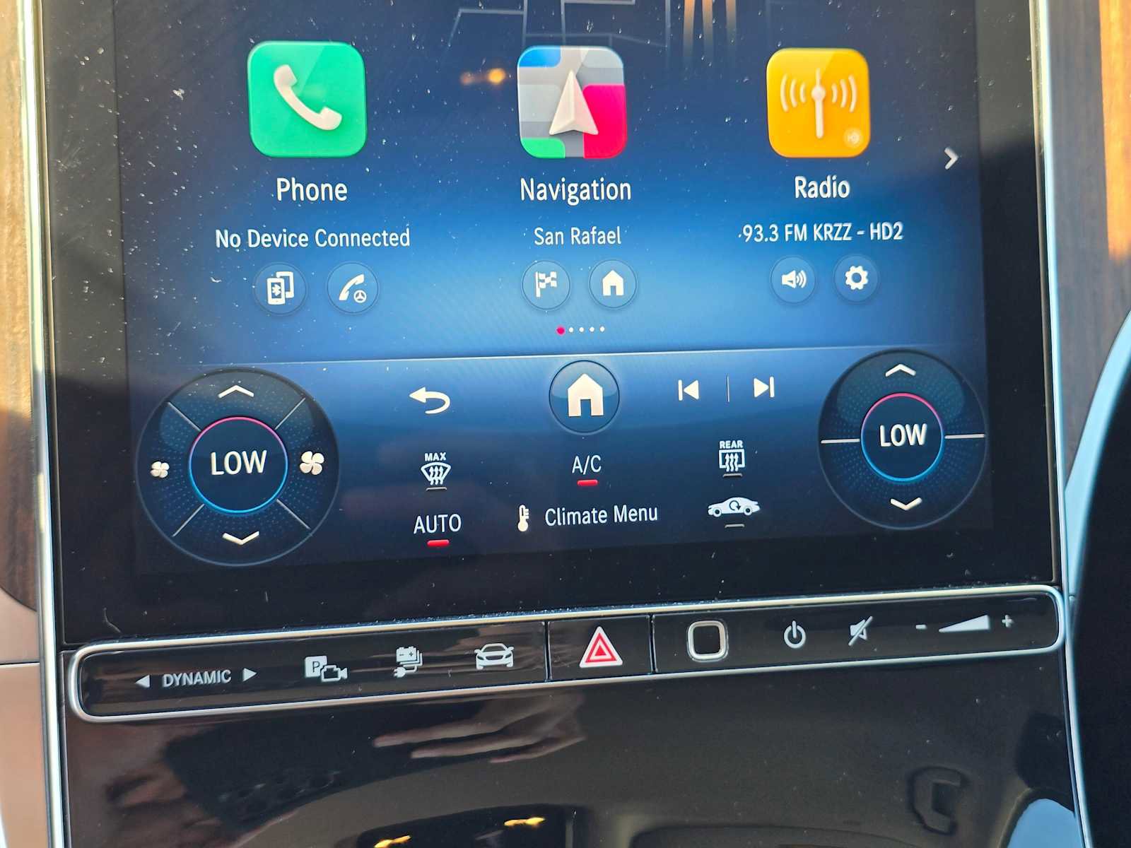 Used 2025 Mercedes-Benz GLC 350e 4MATIC image 29