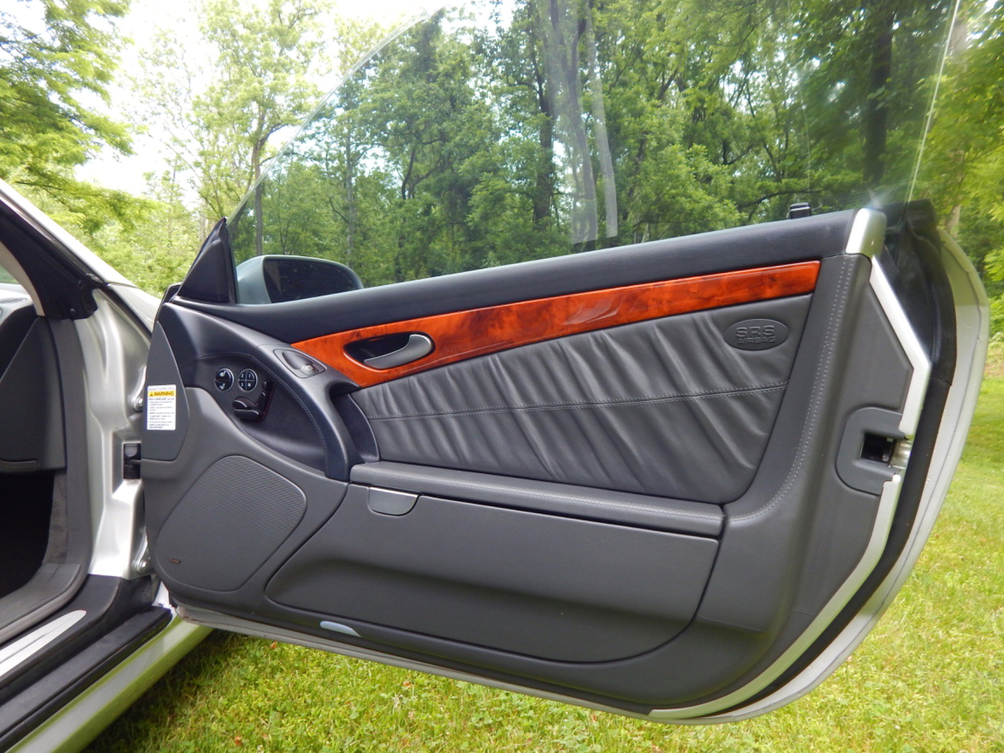 Used 2005 Mercedes-Benz SL 600 w/ AMG Sport Pkg image 21